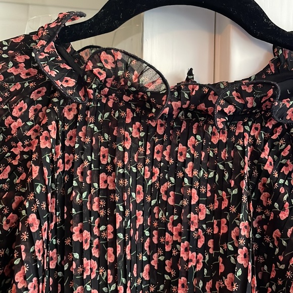 C/MEO collective pleated blouse - Picture 4 of 5